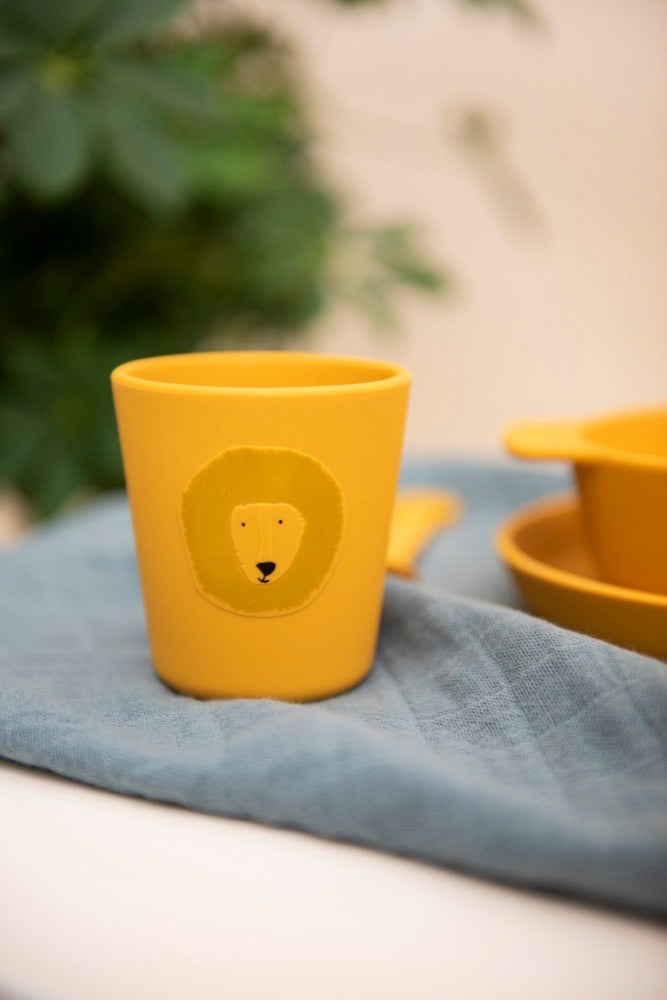 Silikon-Becher Mr. Lion 2er-Set – Baby Trinkbecher ab 4 Monaten – Produktbild 3