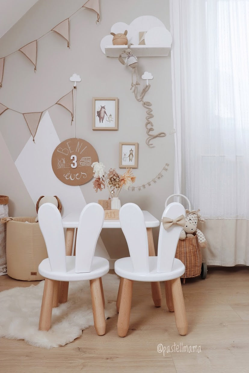 Kindertisch mit 2 Stühlen Bunny – Holz-Sitzgruppe für Kinder aus Buchenholz – Produktbild 3