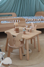 Kindertisch mit 2 Stühlen Butterfly – Holz-Sitzgruppe für Kinder aus Buchenholz – Produktbild 4