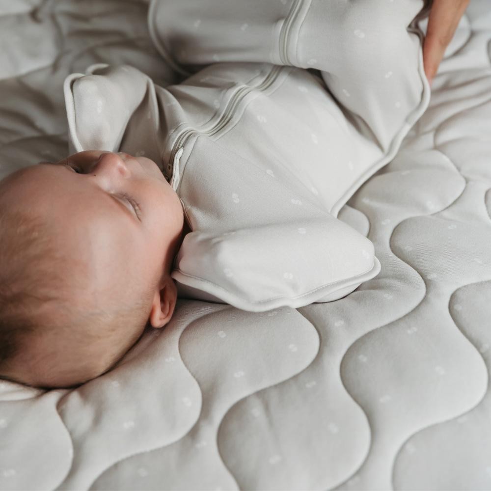 Softy Quilted Baby Blanket – 75 × 100 cm, Beige Logo Print/ White