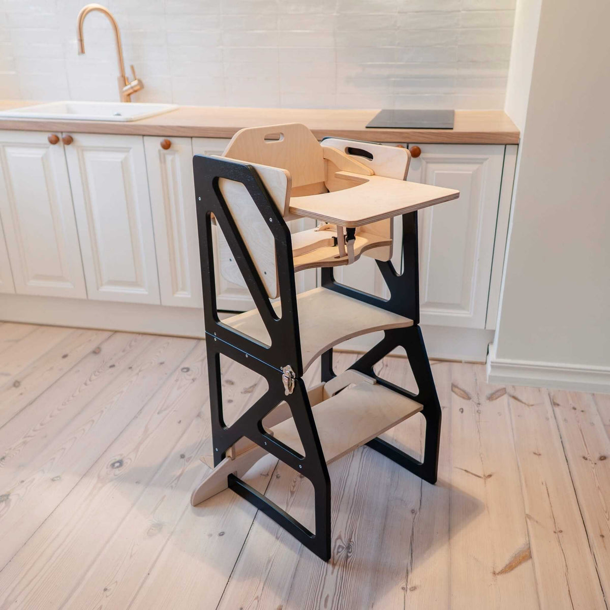 Verwandelbarer Küchenturm Modusstep 2-in-1 – Lernturm & Hochstuhl-Kombination aus Birkensperrholz – Produktbild 1