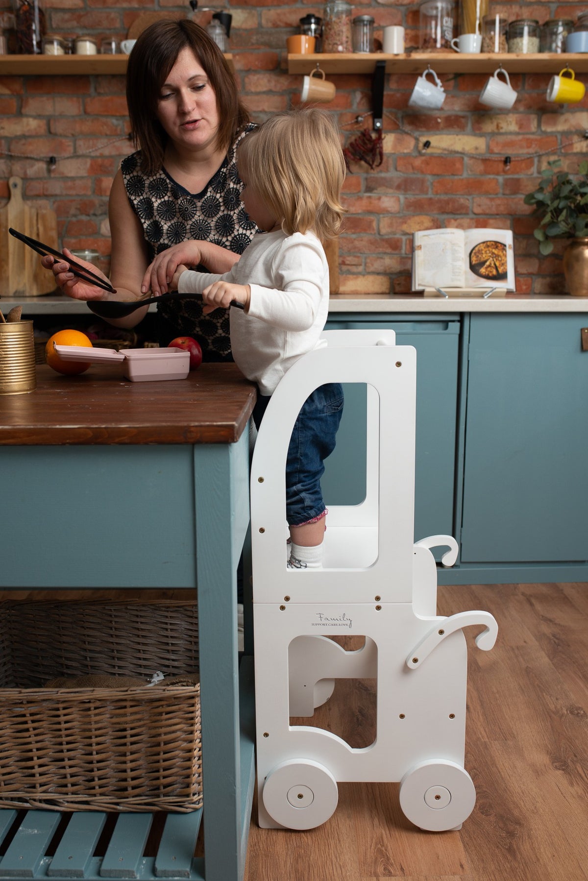 Trolley Lernturm 2in1 – Montessori Kitchen Helper & Lerntisch für Kinder – Produktbild 1