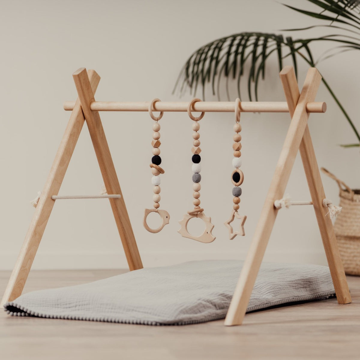 Baby Spielbogen aus Holz – Montessori Baby-Spielbogen ab Geburt bis 6 Monate