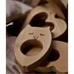 Holzbeißring Pinguin für Babys – natürlicher Beißring aus FSC-Ahornholz ab Geburt – Produktbild 4