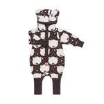 Jumpsuit mit Ohren für Babys und Kinder – Schokolade mit Eisbär – Produktbild 3
